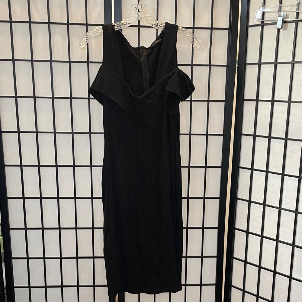 Elegant Black Sleeveless Dress